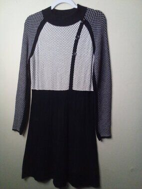 Yuka Dress Women T3 L Long Sleeve Textured Pattern Black White